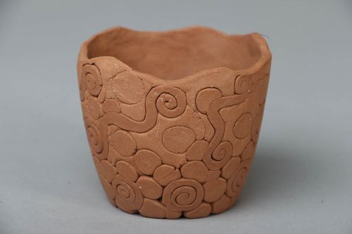 Red clay flowerpot - MADEheart.com