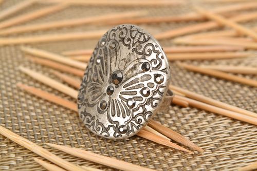 Massiver Ring aus Metall - MADEheart.com