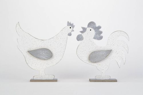 Figuras de madera contrachapada artesanales pintadas 2 piezas gallina y gallo - MADEheart.com