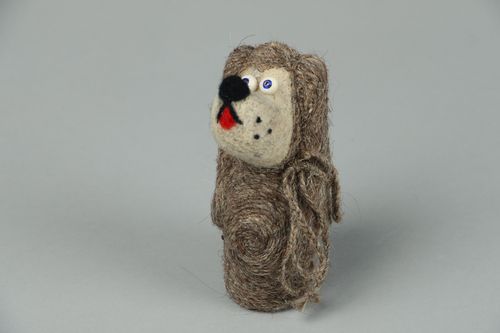 Toy made of felted wool Lady - MADEheart.com