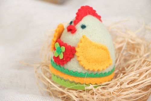 Handmade small toy chicken made using wool felting technique home decor - MADEheart.com