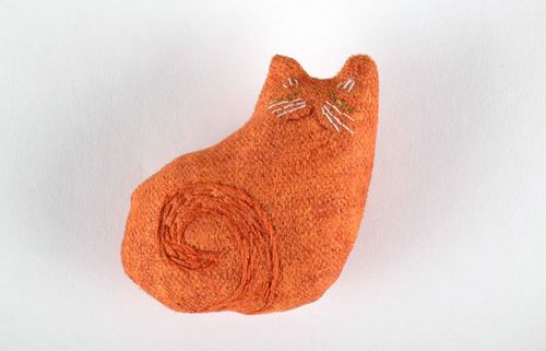 Fabric brooch Orange cat - MADEheart.com