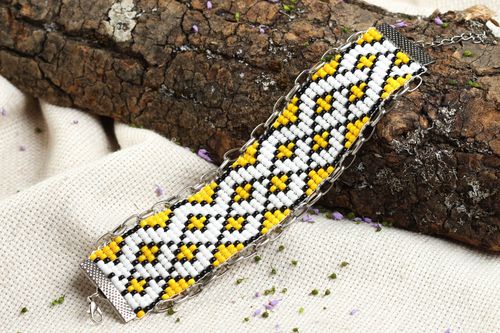 Chain ethnic handmade white, yellow and black beads bracelet for women - MADEheart.com