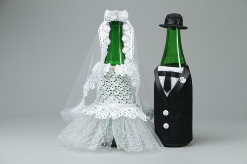 Flaschen Kleidung Brautpaar - MADEheart.com