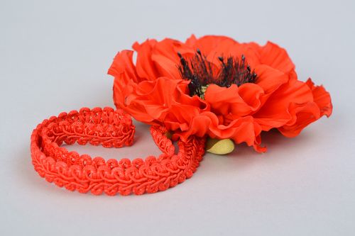 Banda para cabeza artesanal con flor Amapola - MADEheart.com