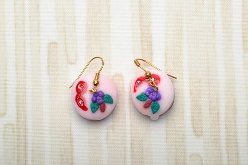 Rondes boucles doreille en pâte polymère faites main - MADEheart.com