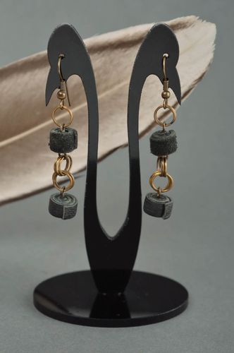 Boucles doreilles cuir longues Bijoux fait main Accessoires mode femme - MADEheart.com