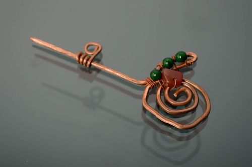 Wire wrap copper brooch with lampwork beads - MADEheart.com