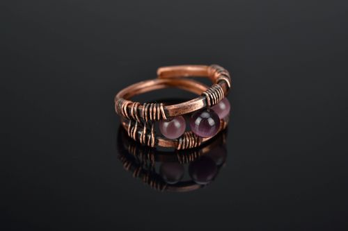 Handmade Ring in Wire Wrap Technik  mit Katzenauge - MADEheart.com