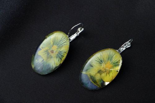 Earrings with Epoxy Resin Pansies - MADEheart.com