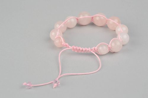 Bracelet made of rose quartz and Czech crystal - MADEheart.com
