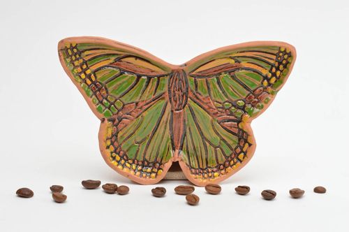 Керамическая тарелка бабочка ручной работы с росписью красками и глазурью - MADEheart.com