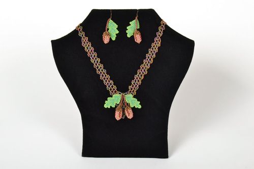 Set originale di orecchini e collana fatto a mano kit di accessori di perline - MADEheart.com