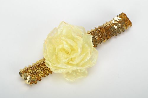 Tiara na cabeça de lantejoulas com flor Sol do ouro - MADEheart.com