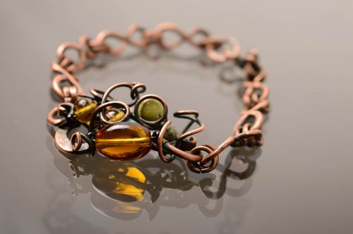 Wire wrap copper bracelet - MADEheart.com
