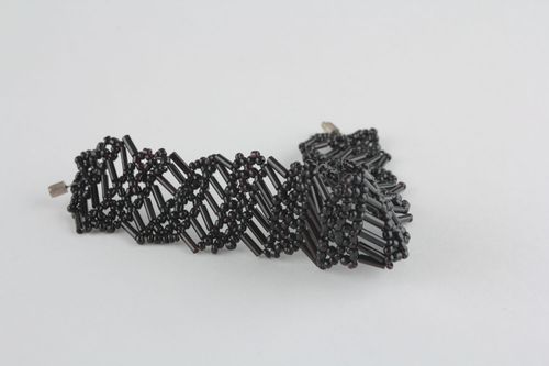 Pulseira preta de miçangas - MADEheart.com