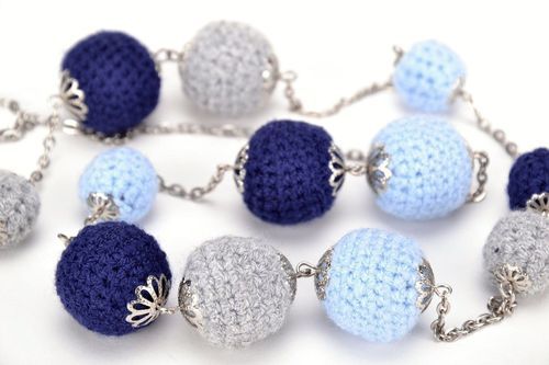 Accessory set of handmade beads and earings - MADEheart.com