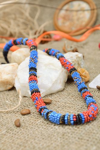 Collar de abalorios hecho a mano largo de estilo étnico - MADEheart.com