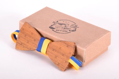Fashionable bow tie - MADEheart.com