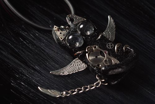 Stylish handmade metal pendant plastic pendant steampunk design fashion trends - MADEheart.com
