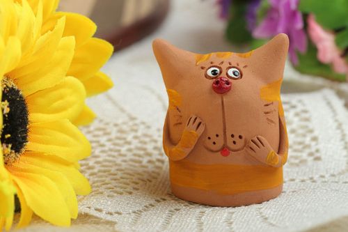 Statuette décorative Figurine fait main Déco maison chat brun en argile - MADEheart.com
