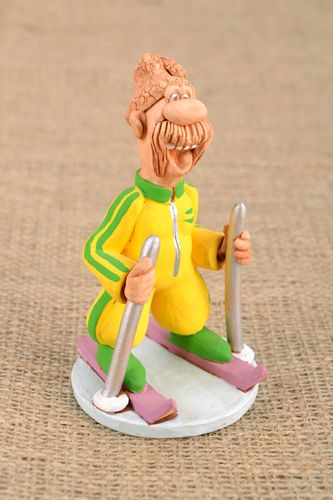 Figura de cerámica Cosaco esquiador - MADEheart.com