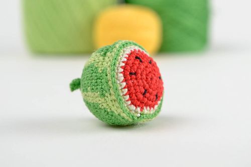Fruta tejida a crochet juguete artesanal regalo original sandía dulce y bonita - MADEheart.com