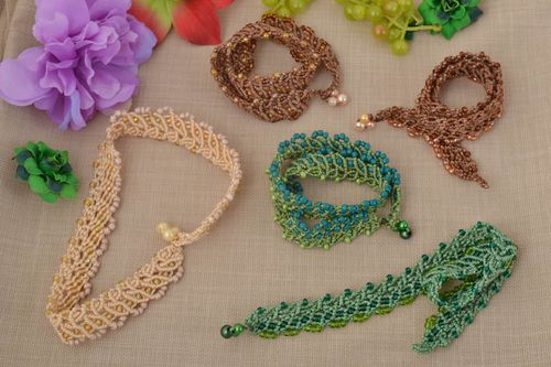 Lot de Colliers macramé faits main en fils et perles 5 pièces Cadeau pour femme - MADEheart.com