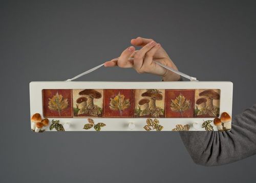 Деревянная вешалка для ключей и полотенец - MADEheart.com