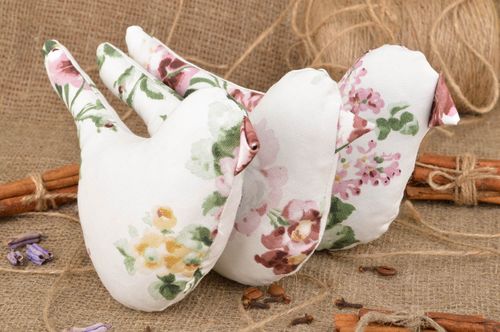 Conjunto de sachets artesanales con forma de pajaritos de tela natural 3 piezas - MADEheart.com
