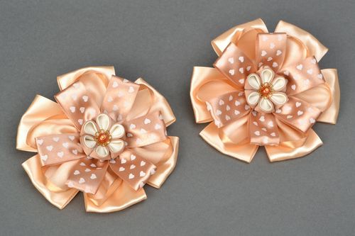 Haargummi Set aus Bändern mit großen Schleifen - MADEheart.com