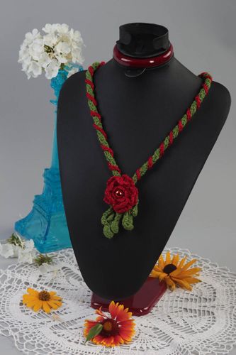 Gehäkelter Schmuck handmade Anhänger Blume Damen Schmuck Geschenk für Frauen - MADEheart.com