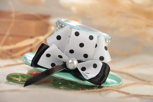 Handmade festive mini top hat hair clip of turquoise color with bow for girls - MADEheart.com