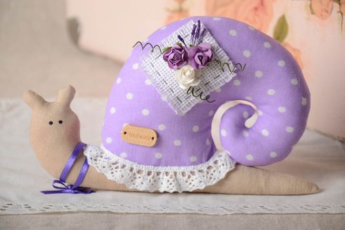 Giocattolo originale fatto a mano pupazzo decorativo bambola di design - MADEheart.com