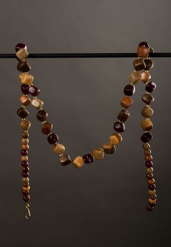 Wooden bead necklace - MADEheart.com