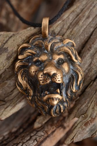 Handmade bronze pendant - MADEheart.com