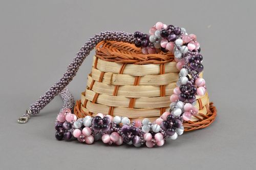 Collier fait main en pierres dœil de chat et perles de rocaille original - MADEheart.com