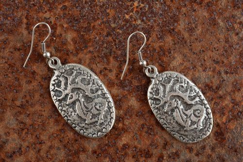 Oval earrings with pendants - MADEheart.com