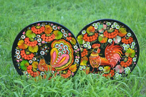 Piatti di legno fatti a mano piatti decorativi intagliati da parete esclusivi - MADEheart.com