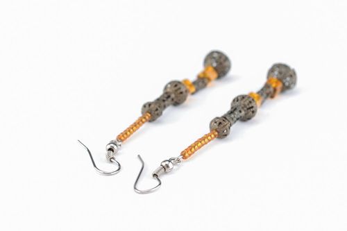Longues boucles doreilles pendantes originales faites main - MADEheart.com