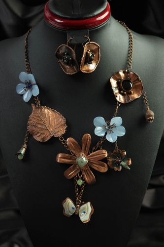 Boucles doreilles cuivre Collier fait main Accessoires femme métal grands - MADEheart.com