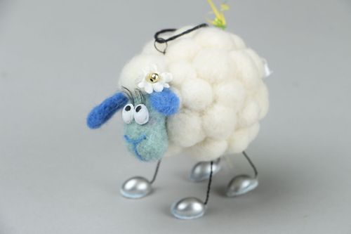 Toy made of natural wool - MADEheart.com
