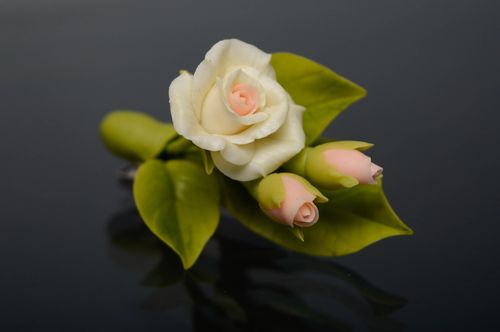 Broche para el pelo con forma de flor - MADEheart.com