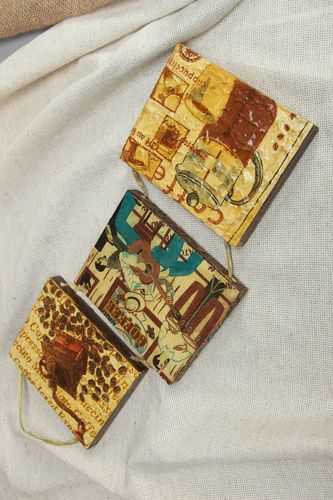 Panel decorativo tríptico en técnica de decoupage Café y música - MADEheart.com