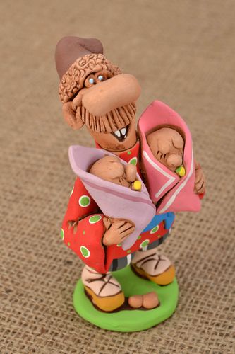 Statuetta divertente in argilla fatta a mano figurina decorativa in ceramica - MADEheart.com