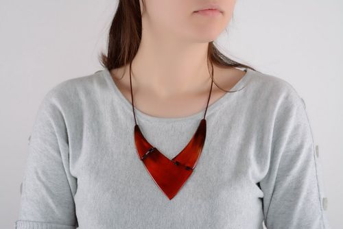 Necklet made of a cow horn - MADEheart.com