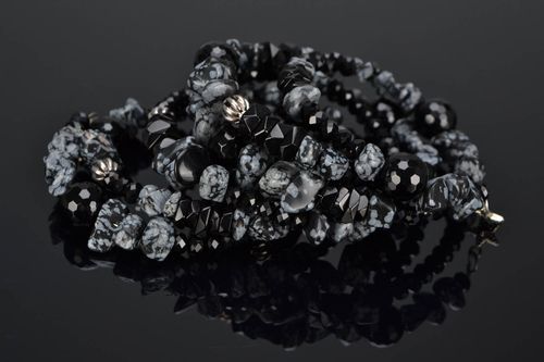 Bracelet de pierres naturelles noires fait main - MADEheart.com
