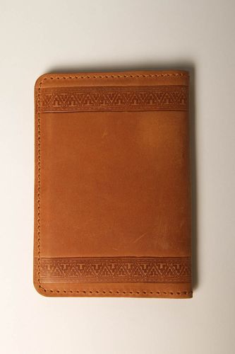 Stylish handmade leather wallet design accessories for men fashion trends - MADEheart.com