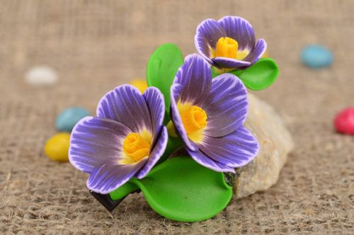 Handgemachte Blumen Haarklammer aus Polymerton Schneeglöckchen für Damen - MADEheart.com