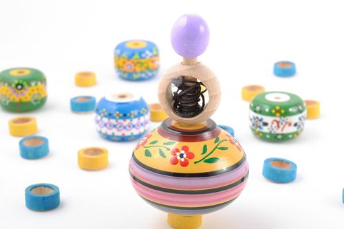 Childrens handmade painted wooden spinning top educational toy - MADEheart.com